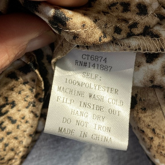 AKIRA Blouse Womens M Snakeskin Print V-Neck Long Sleeve Cinched Waist - Picture 10 of 16